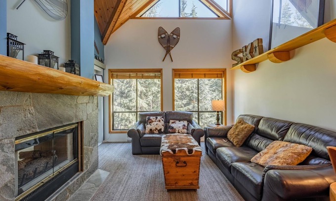 Upper Village Condo | Spacious | Pets | Hot tub | Walk to Blackcomb