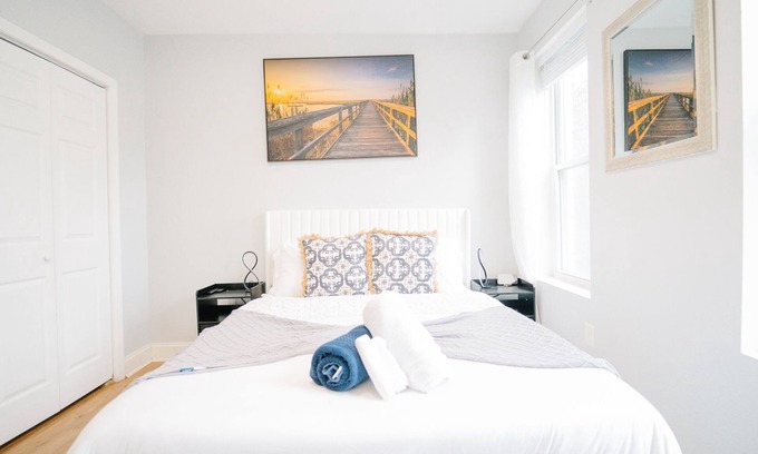Park View House | Spacious, Relaxing & Gorgeous 5 Bed 4 Bath Entire House in DC!