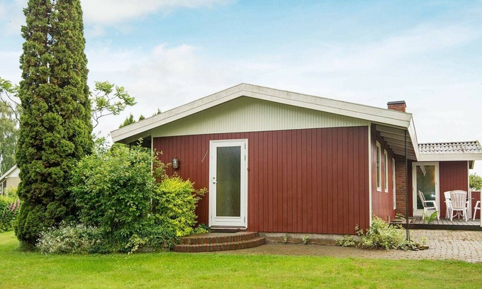 Rendbjerg House | Spacious Retreat in Rendbjerg-By Traum