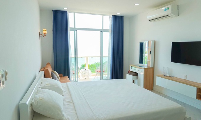 Phu Hai Beach Apartment | Spacious Studio Apartment w/Balcony and Sea View - Free Parking, Private Beach,
