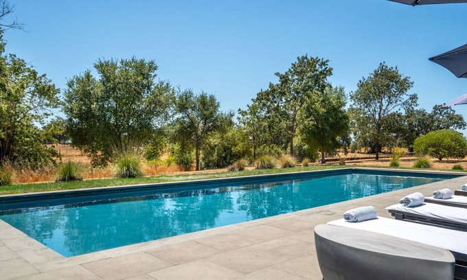 Santa Rosa House | Spacious Santa Rosa Retreat - Outdoor Kitchen, Pool, Spa
