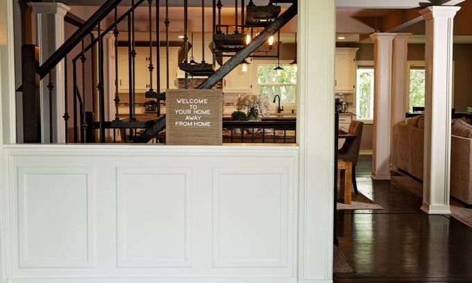 South St. Paul House | Spacious Serene St Paul Home close to all attractions Twin Cities has to offer!