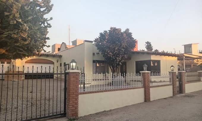 La Joya House | Spacious Single Story off the scenic route Tijuana-Rosarito by Convención center