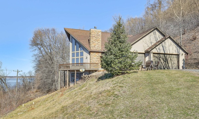 Vernon County House | Spacious Stoddard Retreat on Mississippi River!