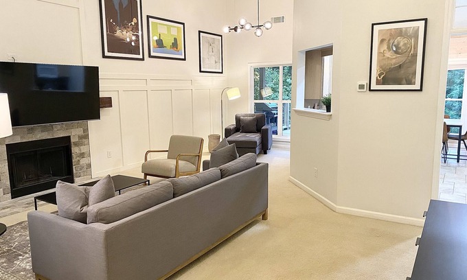 Sharpsburg House | Spacious, Stylish, Home Away, Near Trilith Studios