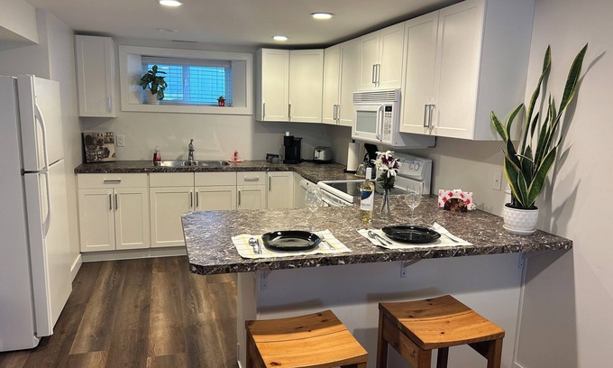 South Lethbridge House | Spacious Suite in Central Location