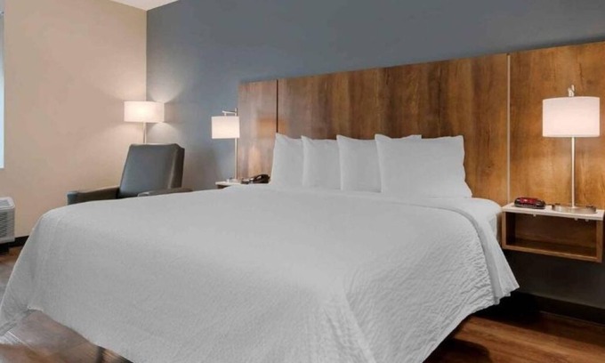 Sparks Hotel | Spacious Suite Perfect for Extended Work Stays in Sparks