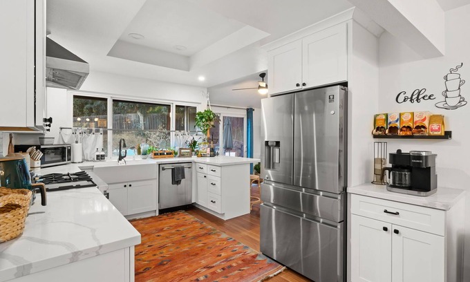 Pinole House | Spacious & updated pet friendly house near San Francisco!