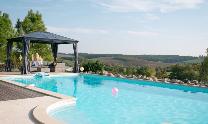 Caubon-Saint-Sauveur Villa | Spacious Villa for 6-8 People plus 2 Babies with Exclusive Pool
