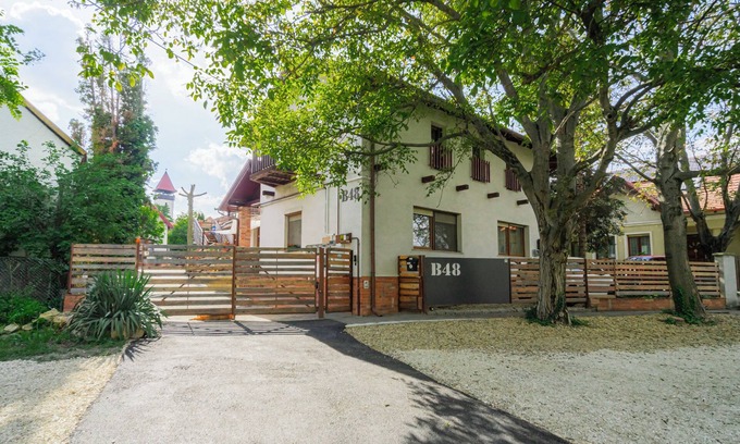 Torokbalint Apartment | Spacious vacation apartment also for families.