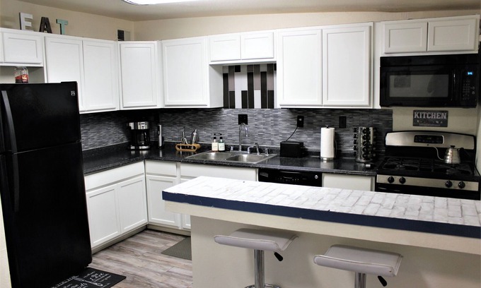 Winchester House | Spacious Vegas getaway home close to the Las Vegas strip