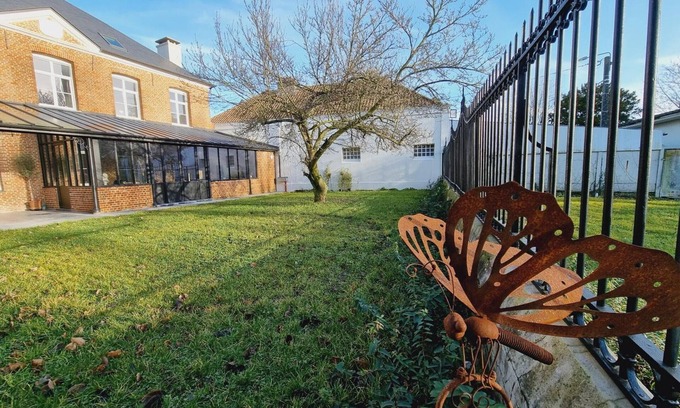 Arneke Cottage | Spacious Village Manor for 11 w/Garden, Near Lille & Dunkirk