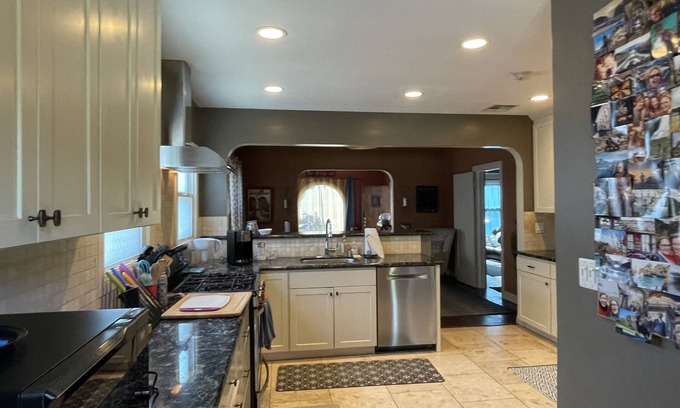 Atwater Village House | Spanish Stunner in the heart of Atwater Village, Central Location - Sleeps 4