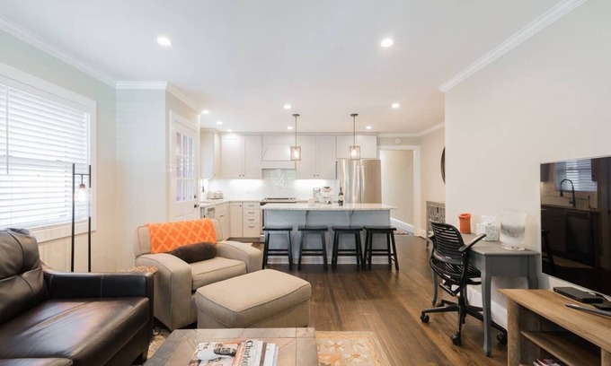 Plaza Midwood House | *Sparkling Clean* 5-Star Modern Luxury Near Uptown