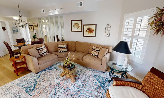 Holiday Isle Condo | SPC 9136 - Ground Floor 2 BR short walk to beach. Newly Renovated.
