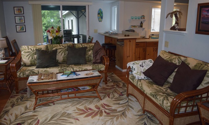 Kamuela House | Special for monthly rentals, great for traveling medical prof.