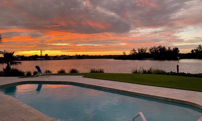 Bay Isle House | Spectacular Bay View Home, Gateway to Siesta Key and all of Sarasota