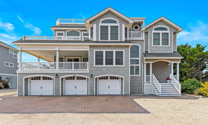 North Beach House | Spectacular Luxury Home, 3rd from Beach, Ocean Views, Open Layout, Elevator