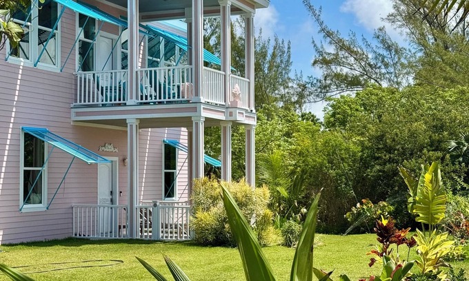 Schooner Bay Villa | SPECTACULAR OCEAN VIEWS 🌊Kayak, Starlink, FREE DOCK offsite, Beach, Pickleball