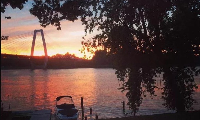 Prospect House | Spectacular on the water getaway!