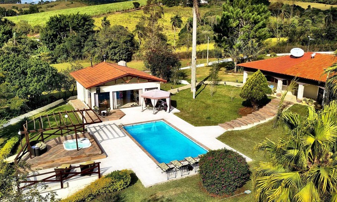 Itatiba Cottage | SPECTACULAR SITE; JACUZZI; POOL; LAKE; WEEKENDS AND HOLIDAYS.