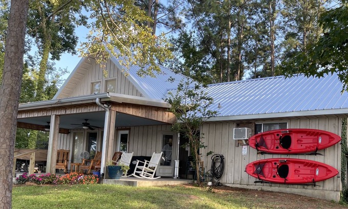 South Toledo Bend House | Spectacular Waterfront - 144+ 10 Star reviews!