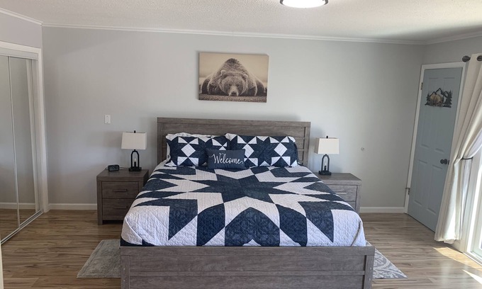 Beech Mountain Condo | Spend your summer vacation at this Beech Mountain Condo near the Ski Resort