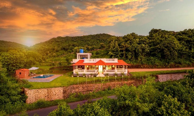Korlai Villa | Spicy Mango Ocean Paradise - Luxurious Sea View Villa In Alibaug