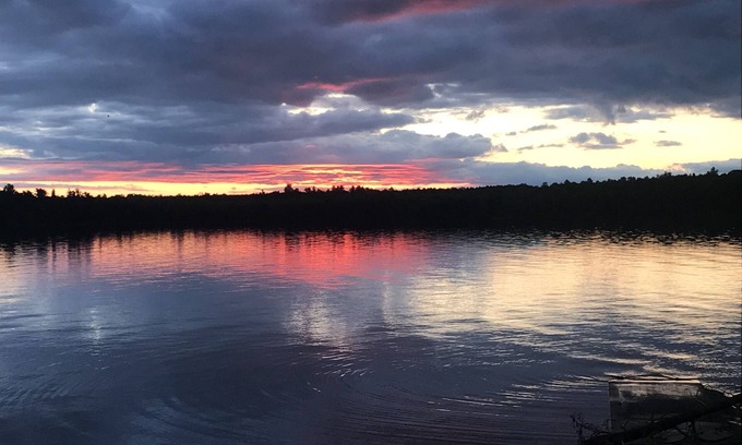 Plattsburgh House | Spitfire Retreat on Champlain. Less than an HOUR TO WHITEFACE Mtn.or Montreal.