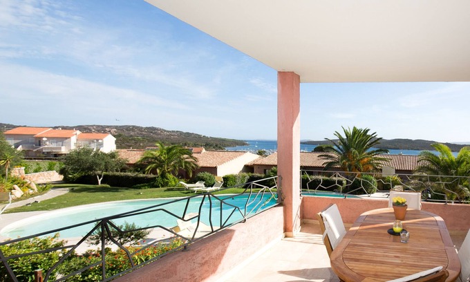 Porto Pozzo Apartment | Splendid Seaview Apartment (N° 18)