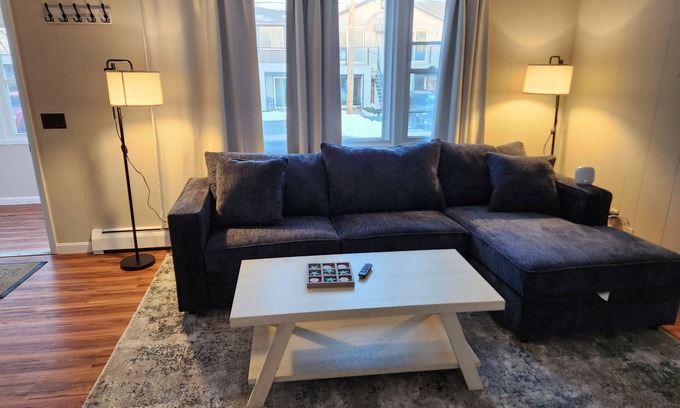 Ocean Park Condo | Splendid, two-bedroom, one-bathroom condo, two short blocks from the beach!