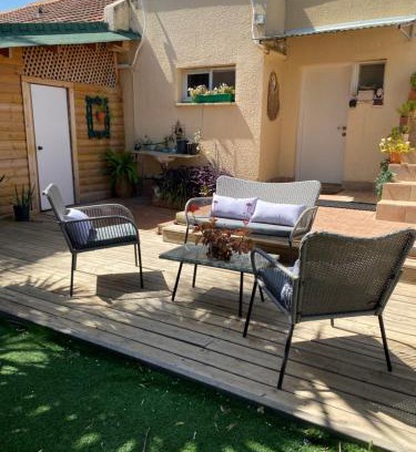 Livnim House | Spot in the Village פינה במושב