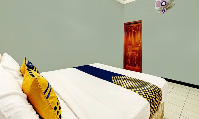 Ambarawa Hotel | SPOT ON 91715 Hotel Citra Dewi 1