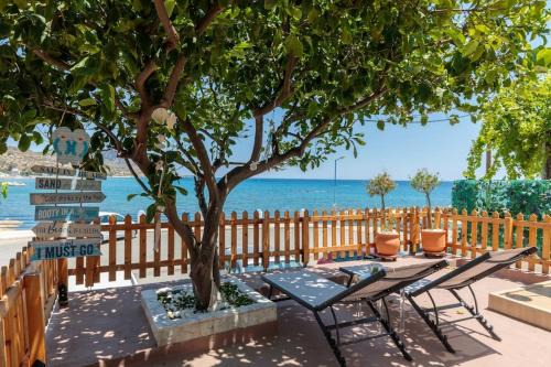 Stegna House | Spot on the sea