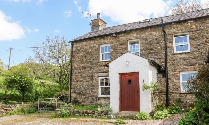 Sedbergh Cottage | SPOUT COTTAGE, family friendly, character holiday cottage in Sedbergh