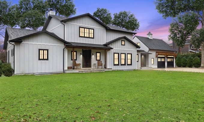 Clearwater Beach Other | Sprawling Farmhouse in Private Beach Community
