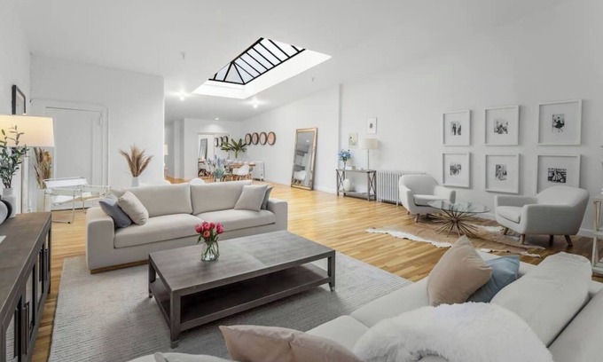 SoHo Apartment | Spring PH by StayHaus | 2BR Full-floor Soho Loft