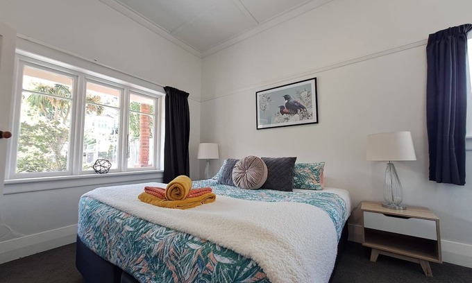 St. Clair House | St Clair apartment - 2 bedrooms
