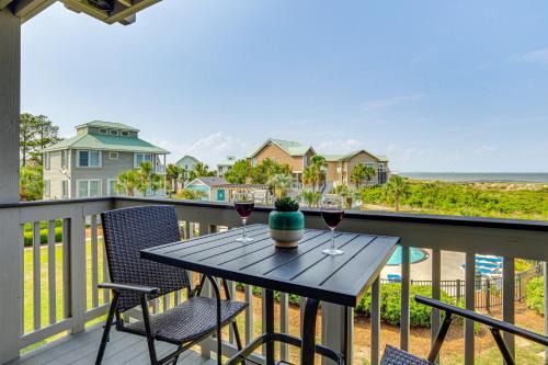 Beachwalk Apartment | St Helena Island Condo - half Mi to Beach