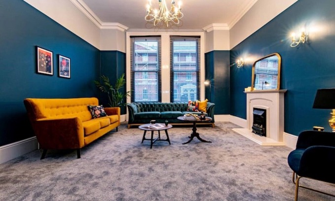 Wakefield House | St Johns, Wakefield - Self check in & free parking
