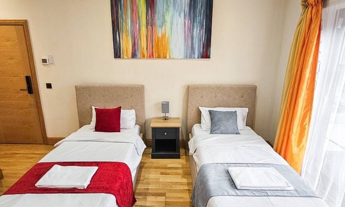 MacMerry Bed & Breakfast | St Martins Guest House - Room 2
