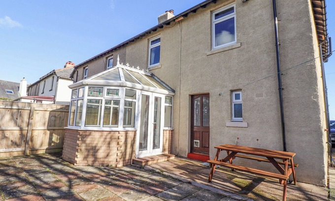 Newton by the Sea Cottage | ST MARYS COTTAGES NO1, pet friendly in Low Newton-By-The-Sea