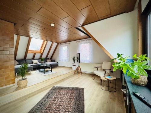 Heppenheim Apartment | Starkenburgblick