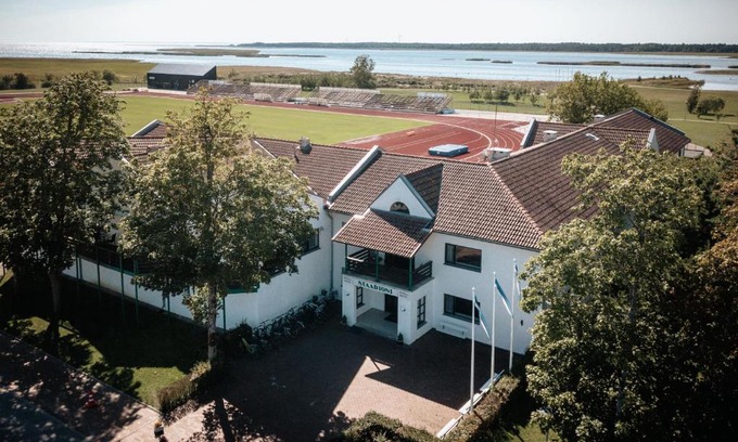 Kuressaare Hotel | Staadioni Hotel
