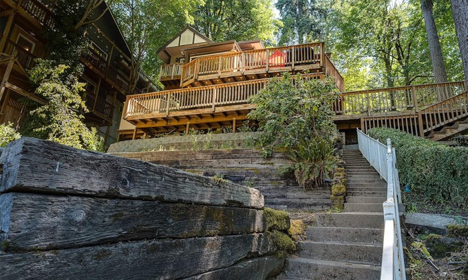 Stafford - Tualatin Valley House | Stafford River House