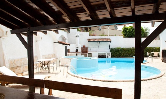 Leporano Marina Villa | STAIRWAYS PRESTIGIOUS VILLA WITH 11 BEDS, POOL, Beach 250mt panorama