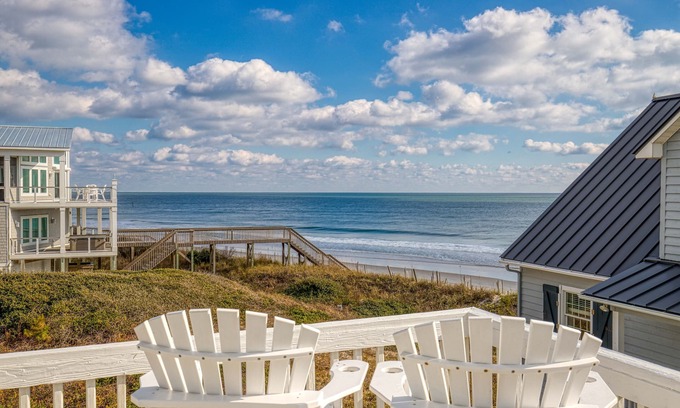 Village of Stump Sound House | Star Struck- Oceanfront B/Pool/Steps from the Beach!