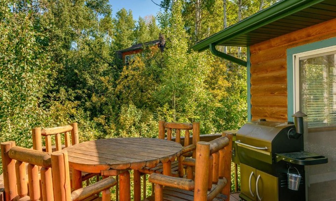 Star Valley Ranch House | Star Valley Ranch Cabin Rental with Private Hot Tub!