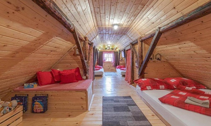 Zumberak Ski Chalet | Stara Hiža Vlašić - Duplex one bedroom Chalet with Private Garden