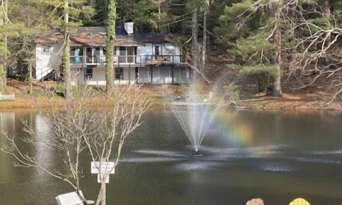 Flat Rock Condo | Stardust and Moonlight Lakefront